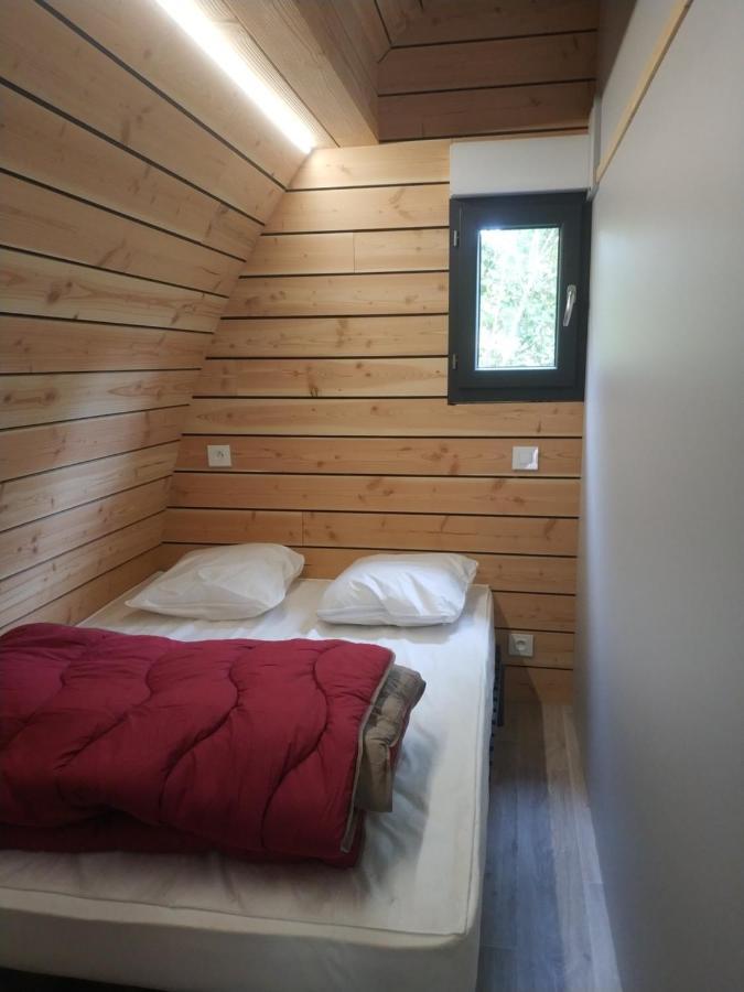Camping Le Pre Morjal Ispagnac Exterior photo